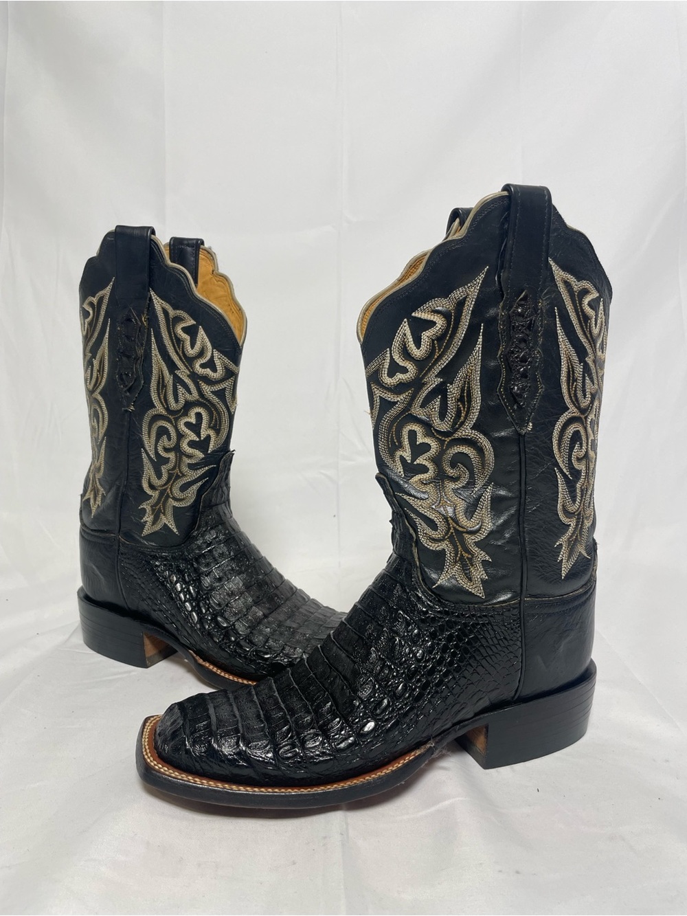 Lucchese crocodile boots women 8c western